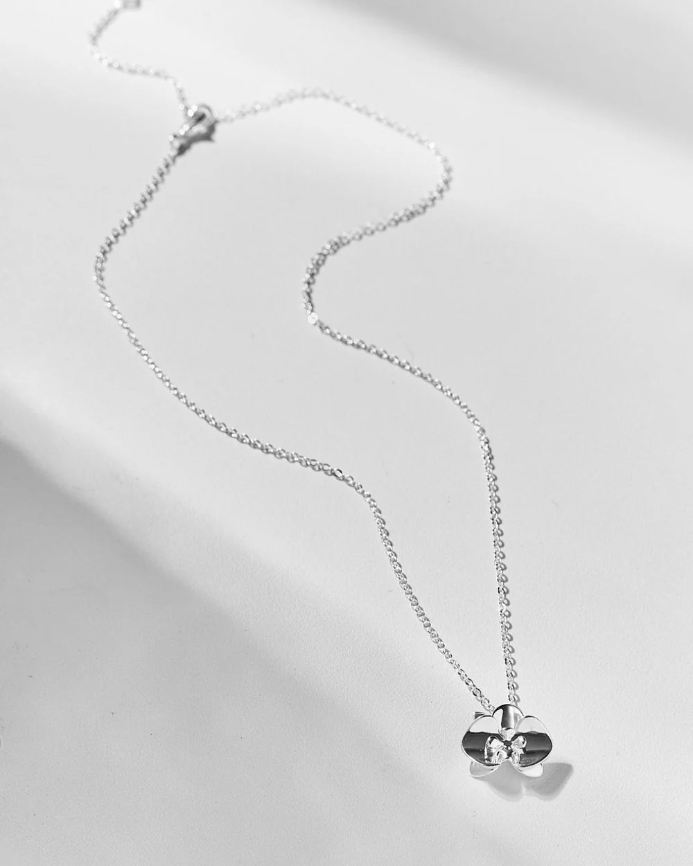 ORQUIDEA ESSENCIA NECKLACE