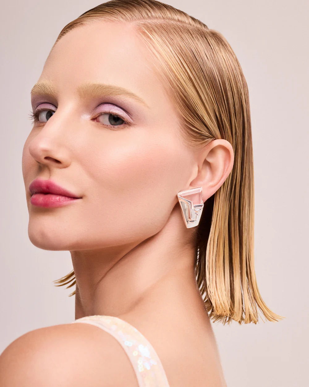 FACE EARRING