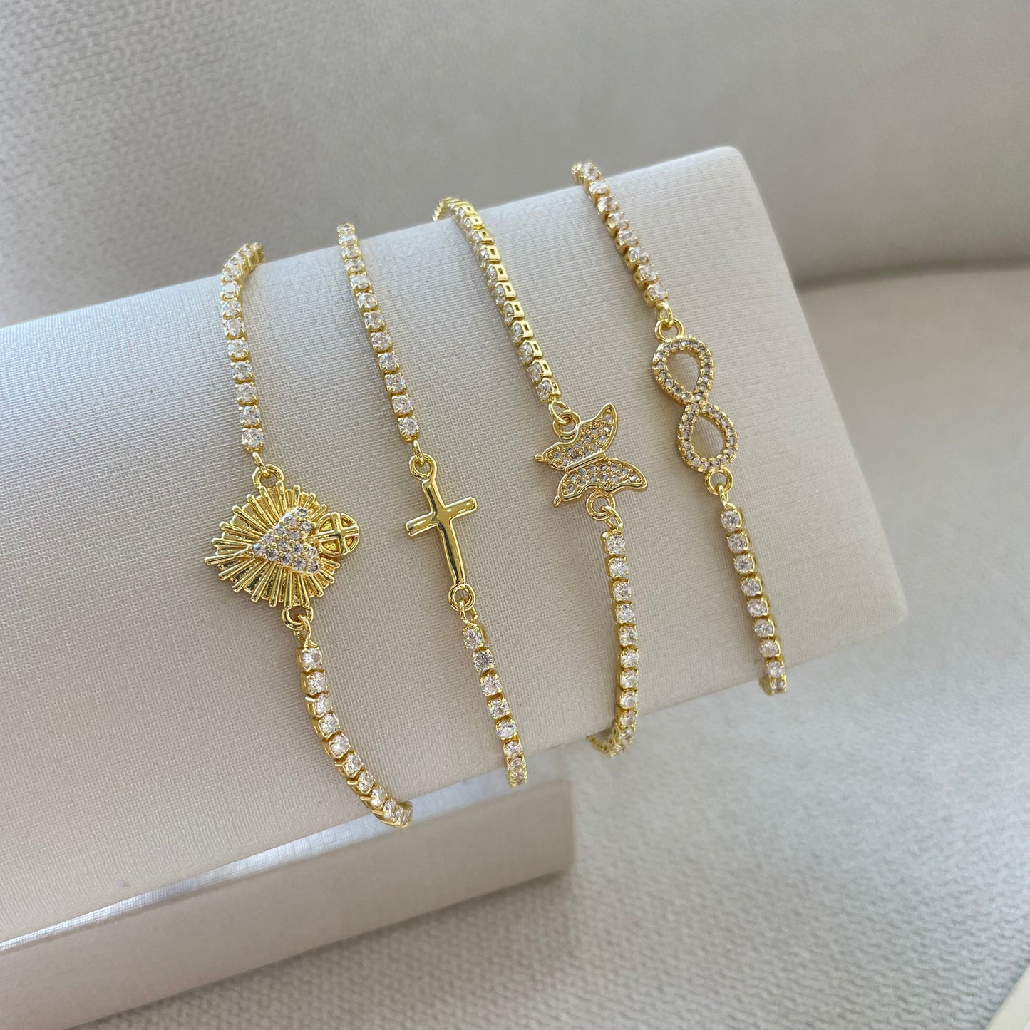 SINGLE CHARM BRACELET