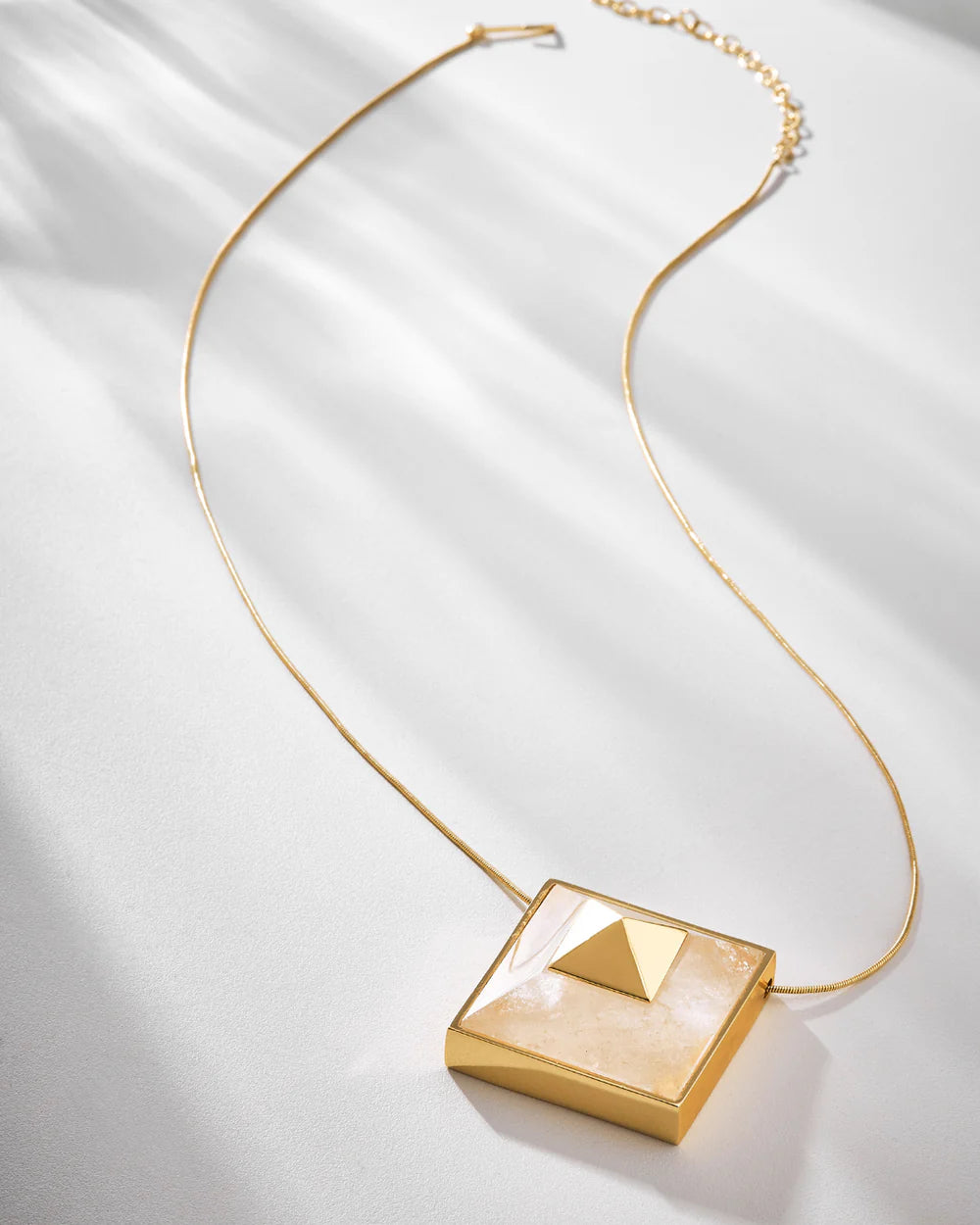 VERTICE LARGE NECKLACE