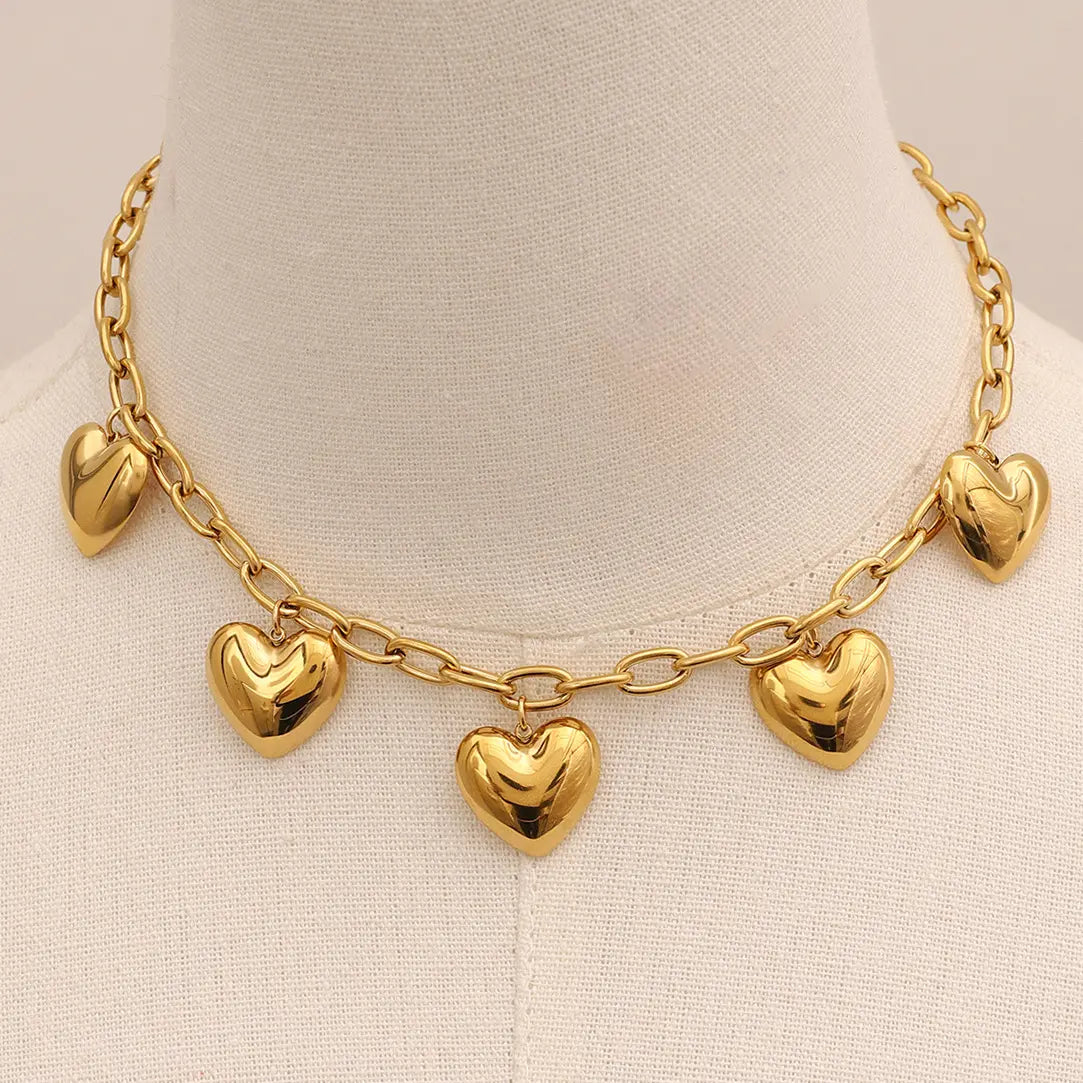 CHARM LOVE NECKLACE