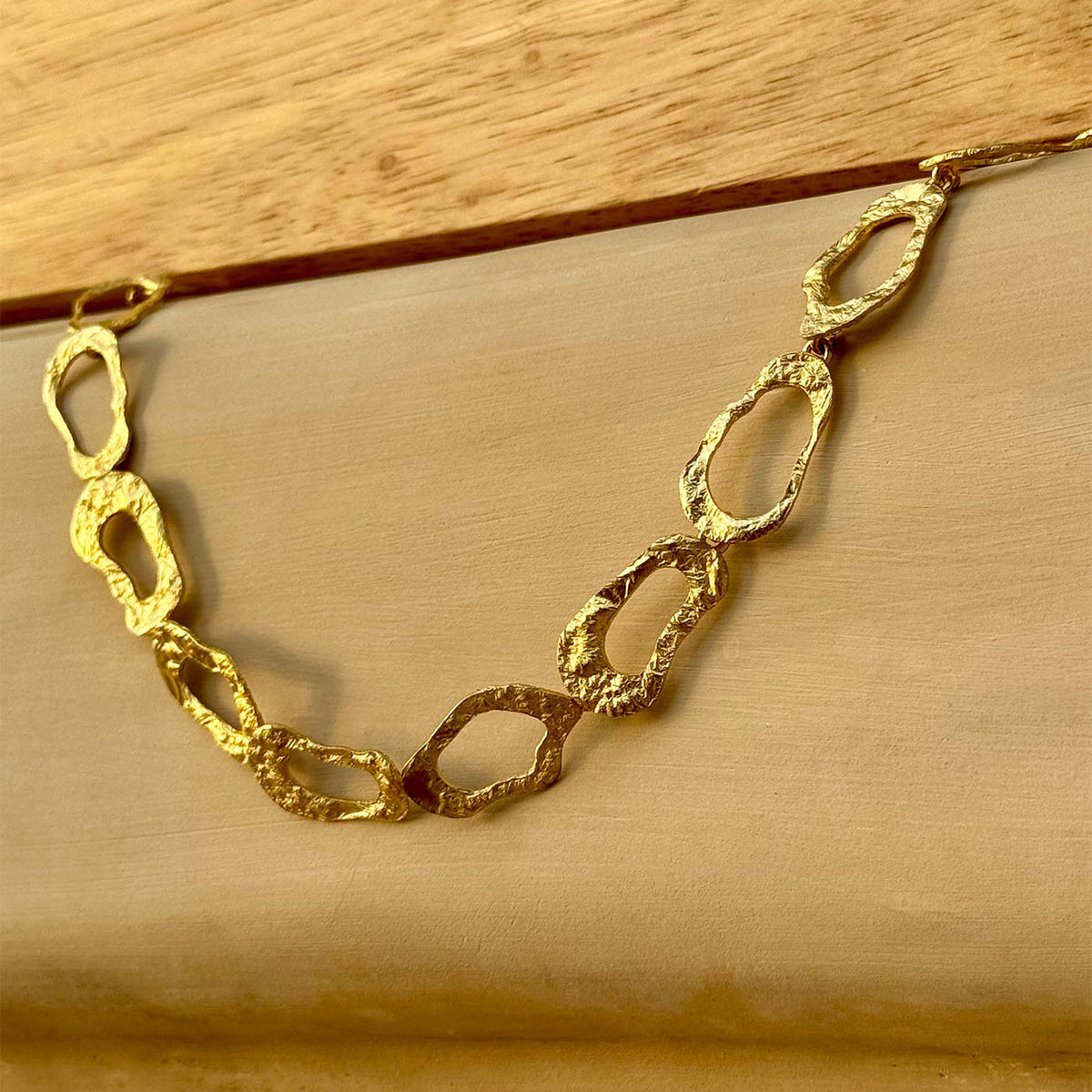 MAGNA NECKLACE
