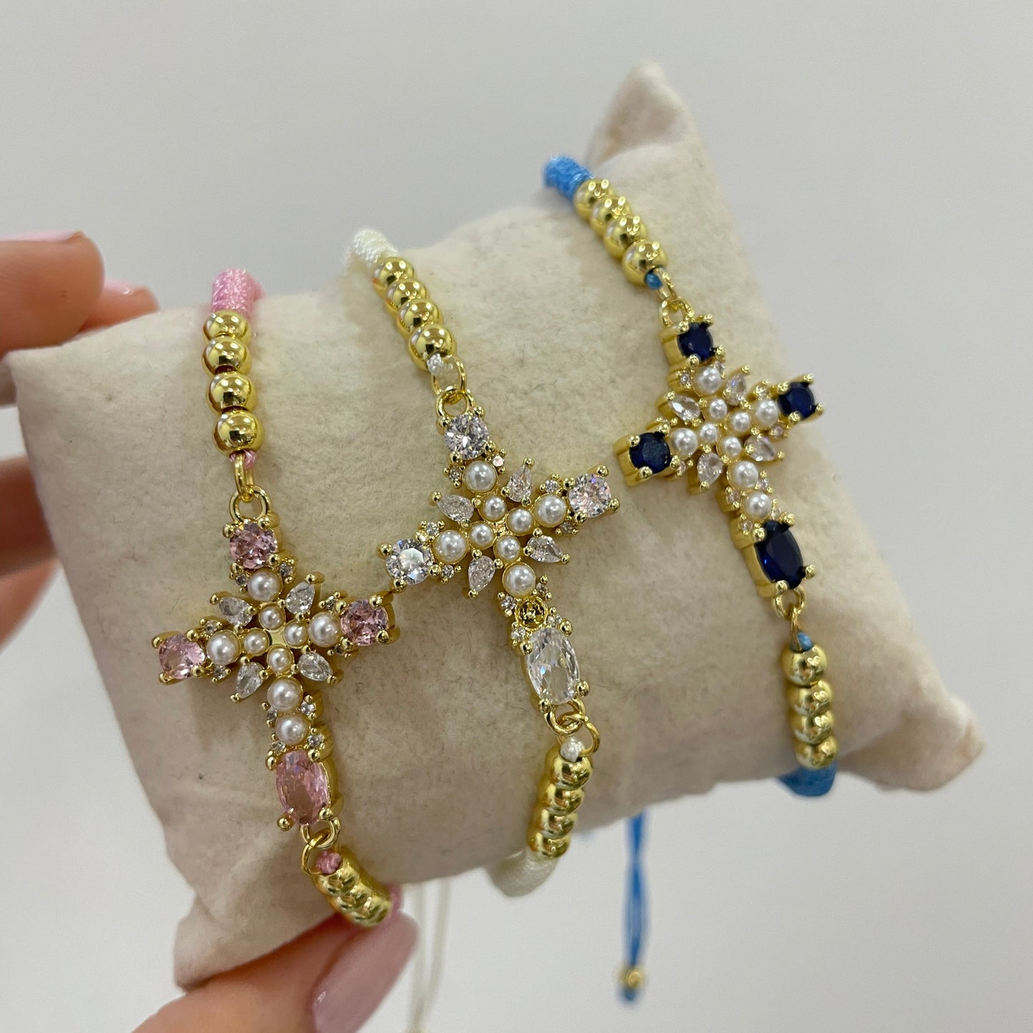 PULSERA CRUZ CON PERLAS