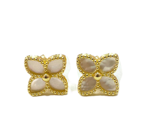 CLEEF STUDS