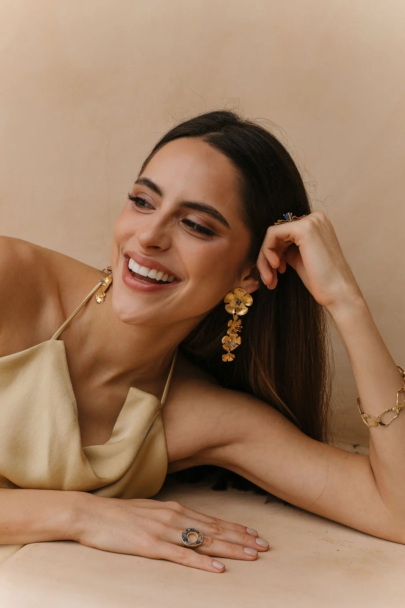 ZAFIRO EARRINGS